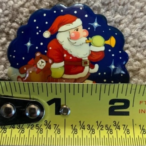 VTG Hand Painted Christmas Brooch made in Russia - Picture 3 of 3